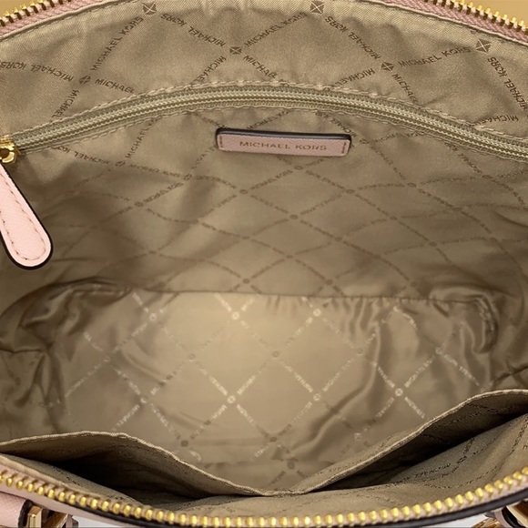 MICHAEL KORS CHARLOTTE LARGE TOP ZIP POWDER BLUSH - Picture 8 of 16